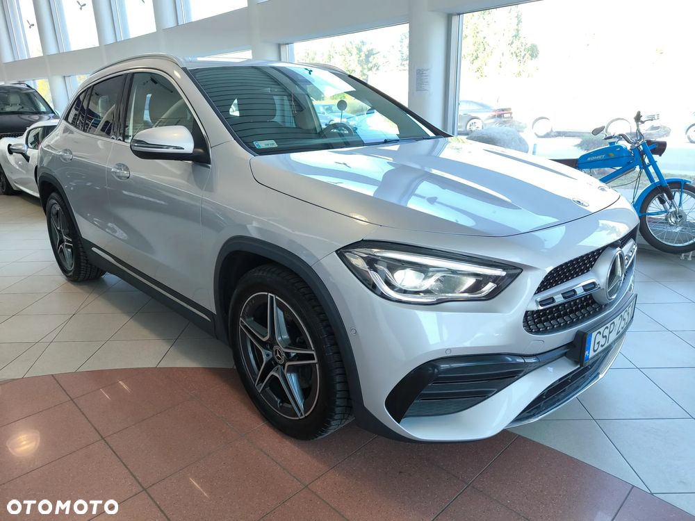Mercedes-Benz GLA 200 AMG Line - 4