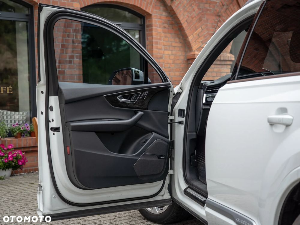 Audi Q7 - 11