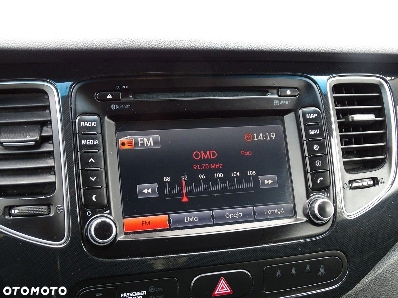 Kia Carens - 29