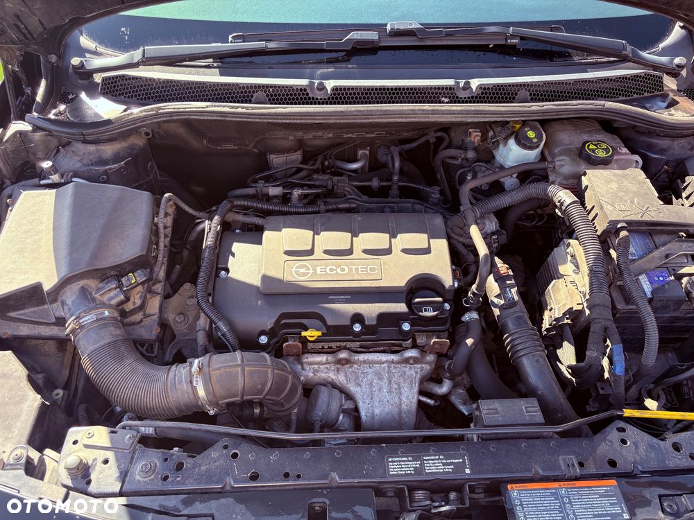 Opel Astra 1.4 T Cosmo - 14