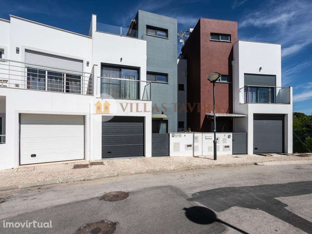 Moradia T3- Terraços- Garagem- Cave - Grande imagem: 2/60