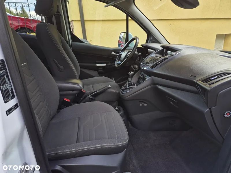 Ford Tourneo Connect Grand - 16