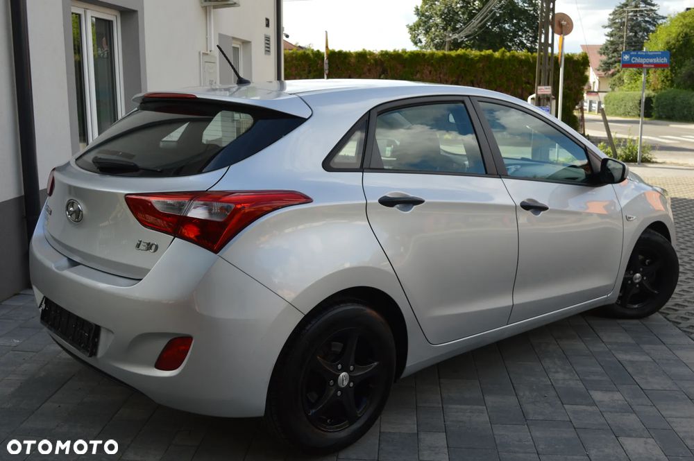 Hyundai i30 1.4 Trend - 13