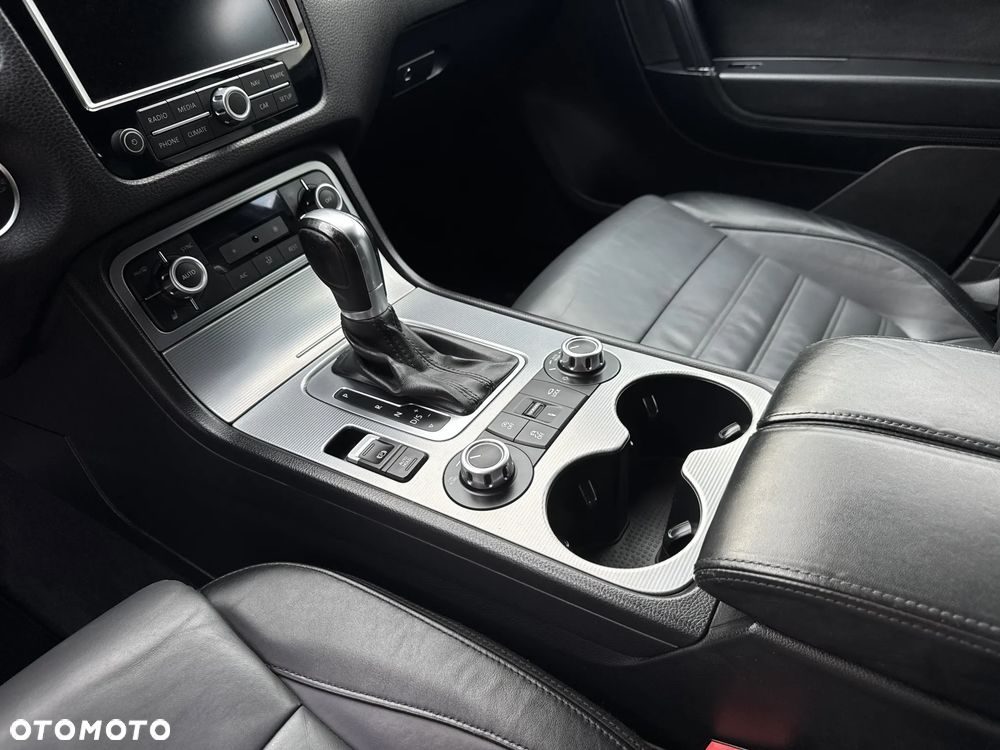 Volkswagen Touareg 3.0 V6 TDI BMT Perfectline R-Style - 19