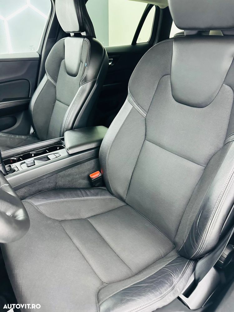 Volvo V60 D4 Momentum Pro - 14
