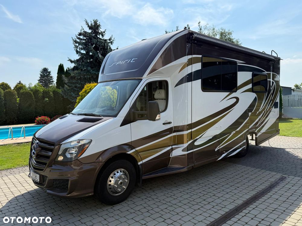 Mercedes-Benz Sprinter - 1