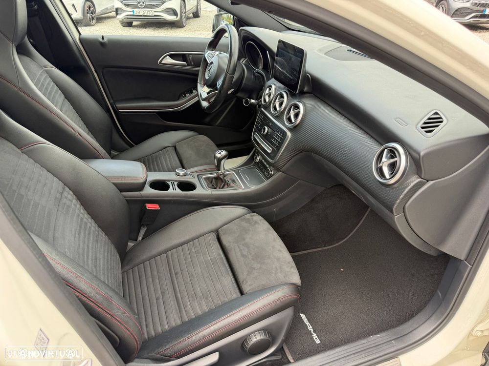 Mercedes-Benz A 180 d AMG Line - 11