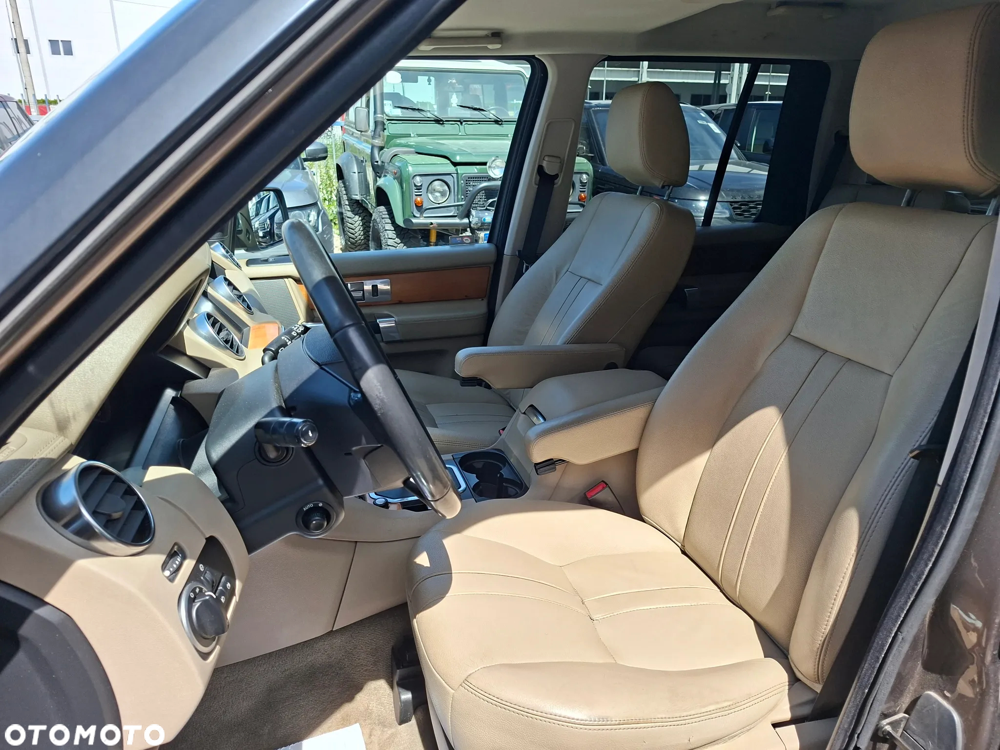 Land Rover Discovery IV 3.0D V6 HSE - 13
