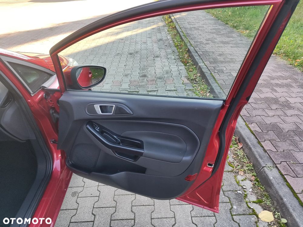 Ford Fiesta 1.0 EcoBoost Start-Stop Titanium - 29