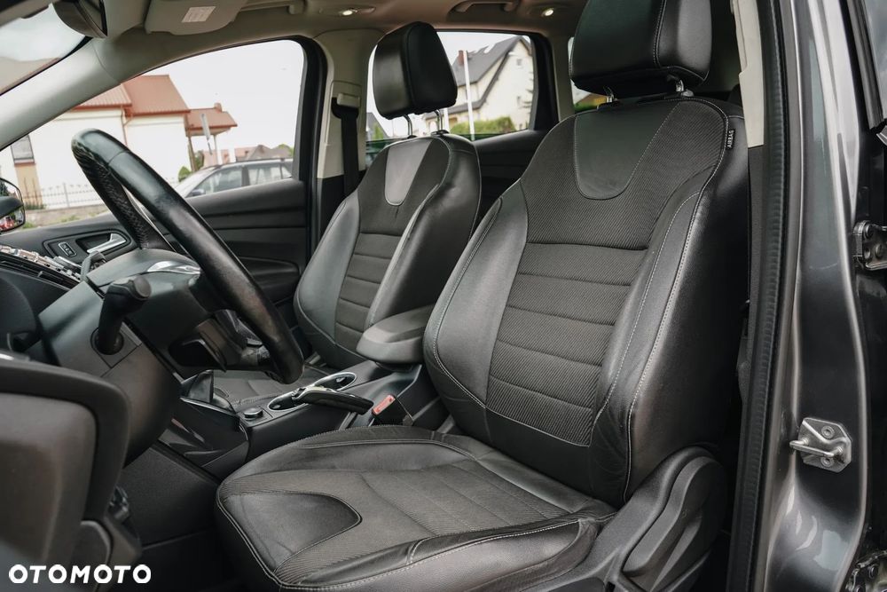 Ford Kuga 2.0 TDCi Titanium S - 24