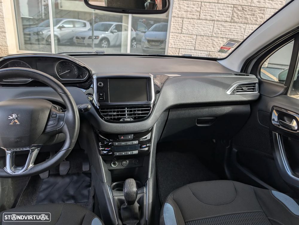 Peugeot 208 1.4 HDi Allure - 10