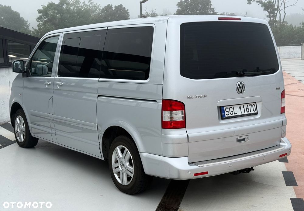 Volkswagen Multivan - 15