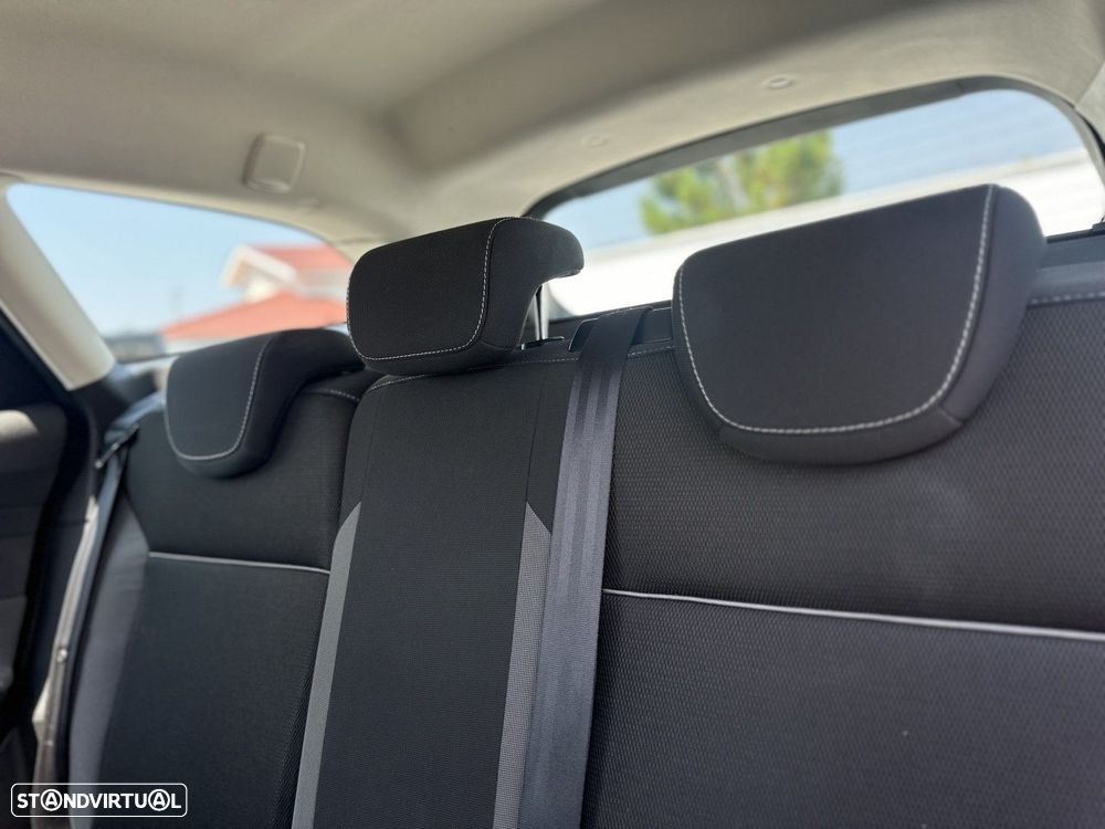 Ford Focus SW 1.0 EcoBoost S&S TREND - 23