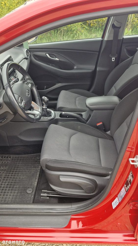Hyundai i30 1.4 Classic + - 14