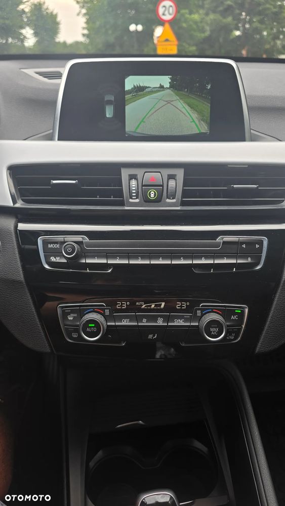 BMW X1 sDrive18i - 24