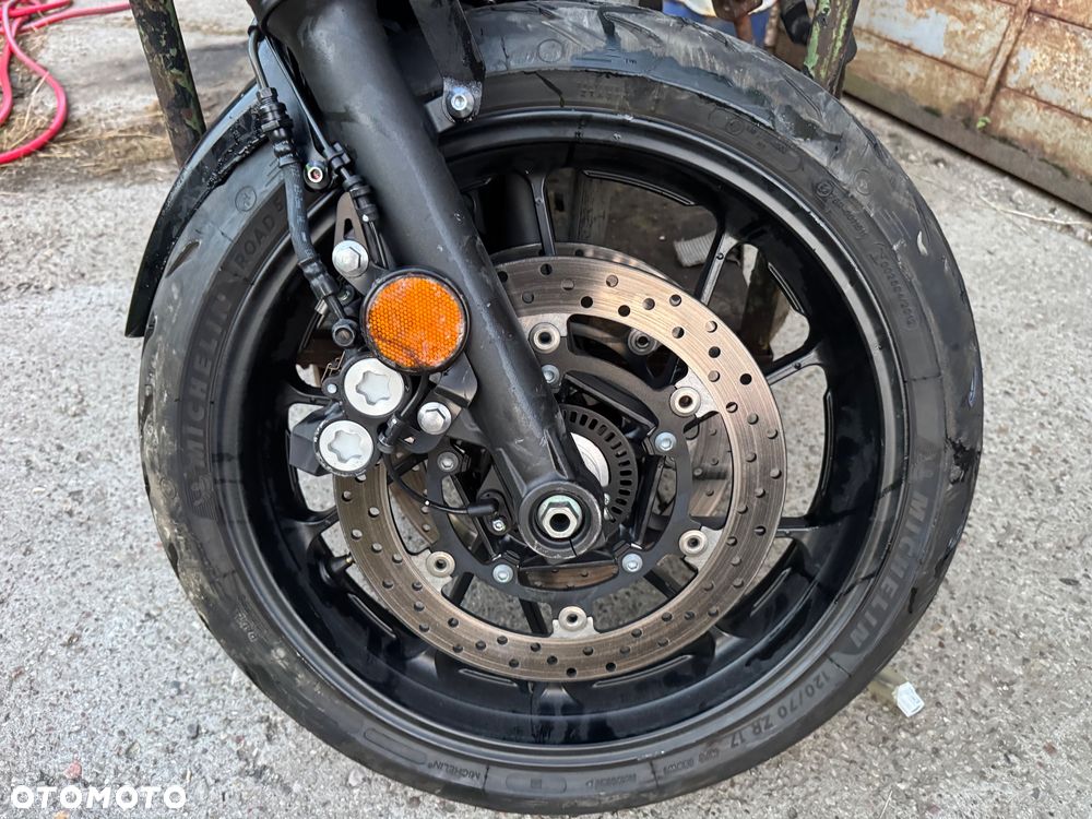 Yamaha XSR - 7
