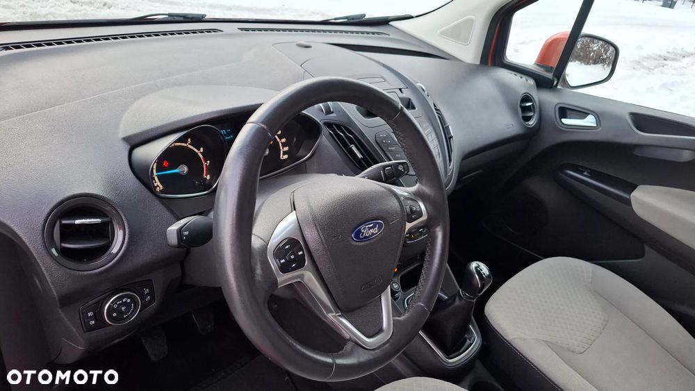 Ford Tourneo Courier 1.0 EcoBoost S&S Ambiente - 17