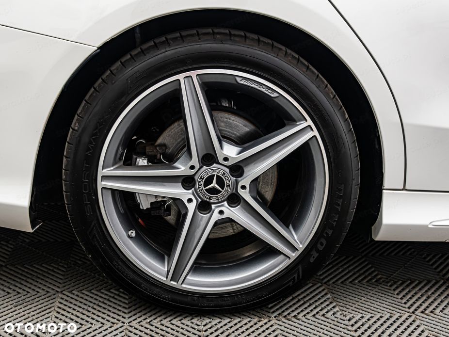Mercedes-Benz Klasa C 300 9G-TRONIC - 31