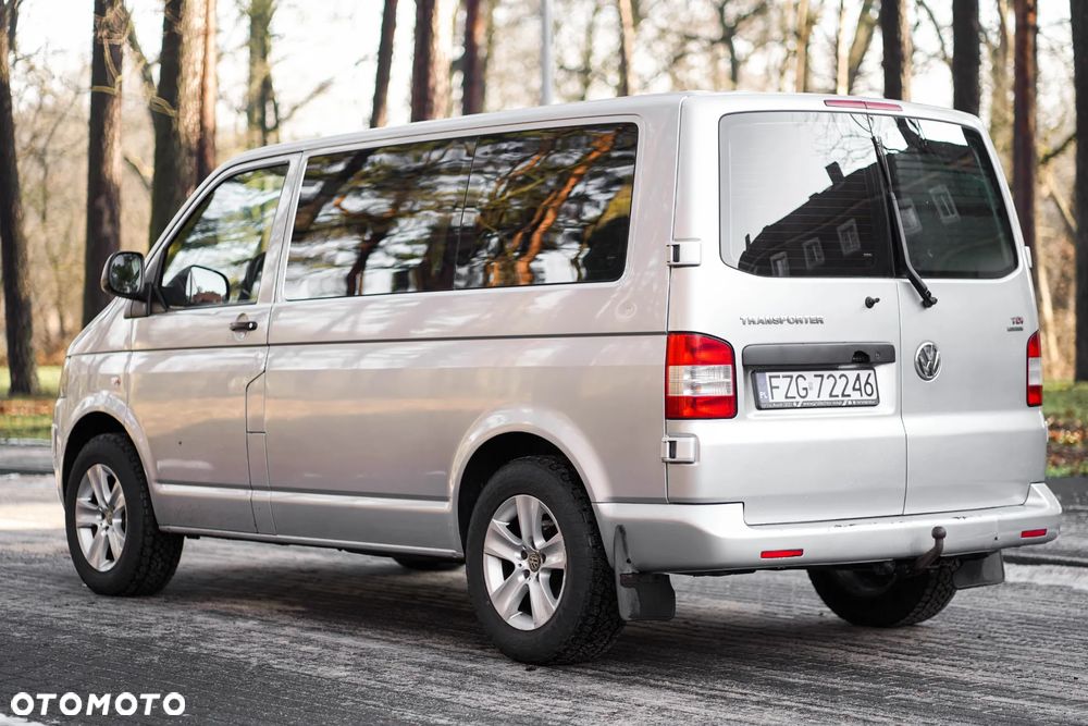 Volkswagen Transporter - 2