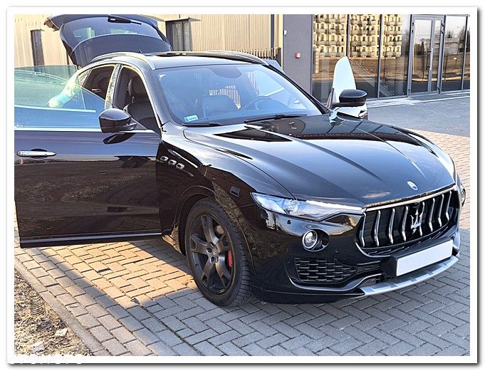 Maserati Levante Q4 Executive - 18