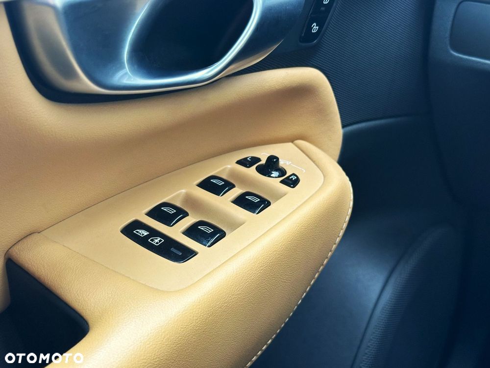 Volvo XC 90 - 33