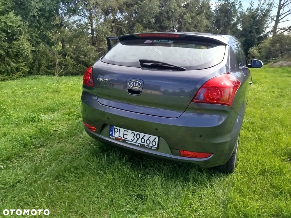 Kia Ceed - 6