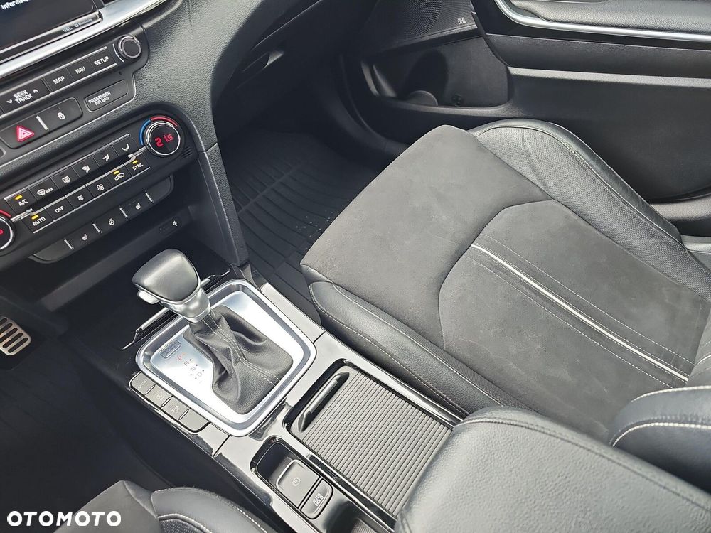 Kia ProCeed 1.6 CRDi GT Line DCT - 28