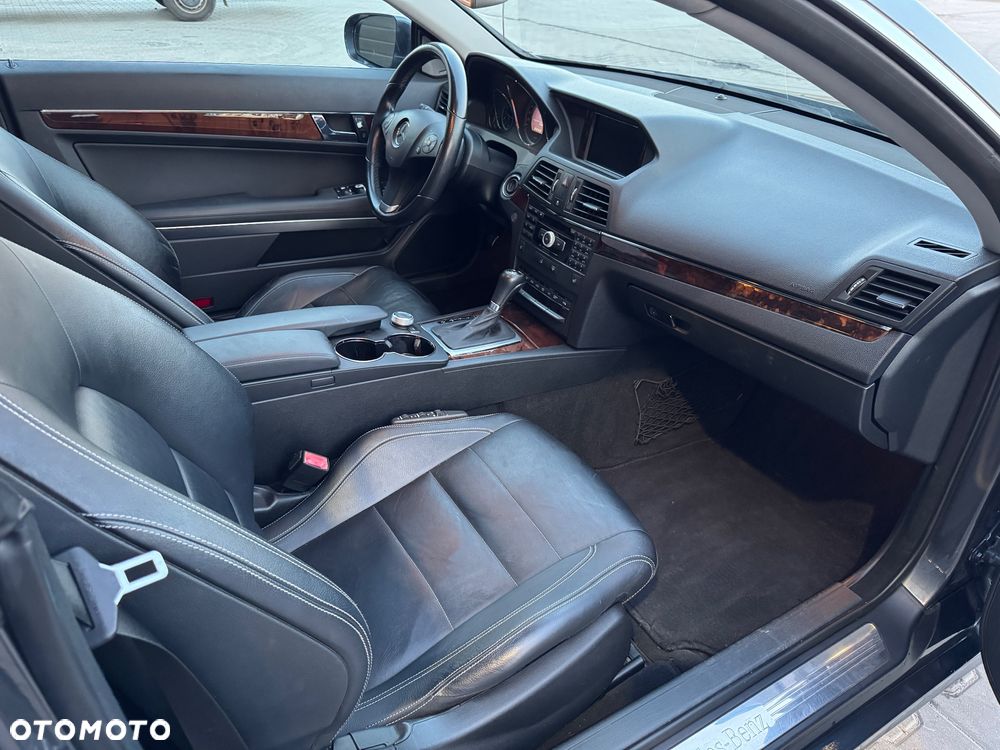 Mercedes-Benz Klasa E 350 7G-TRONIC - 32