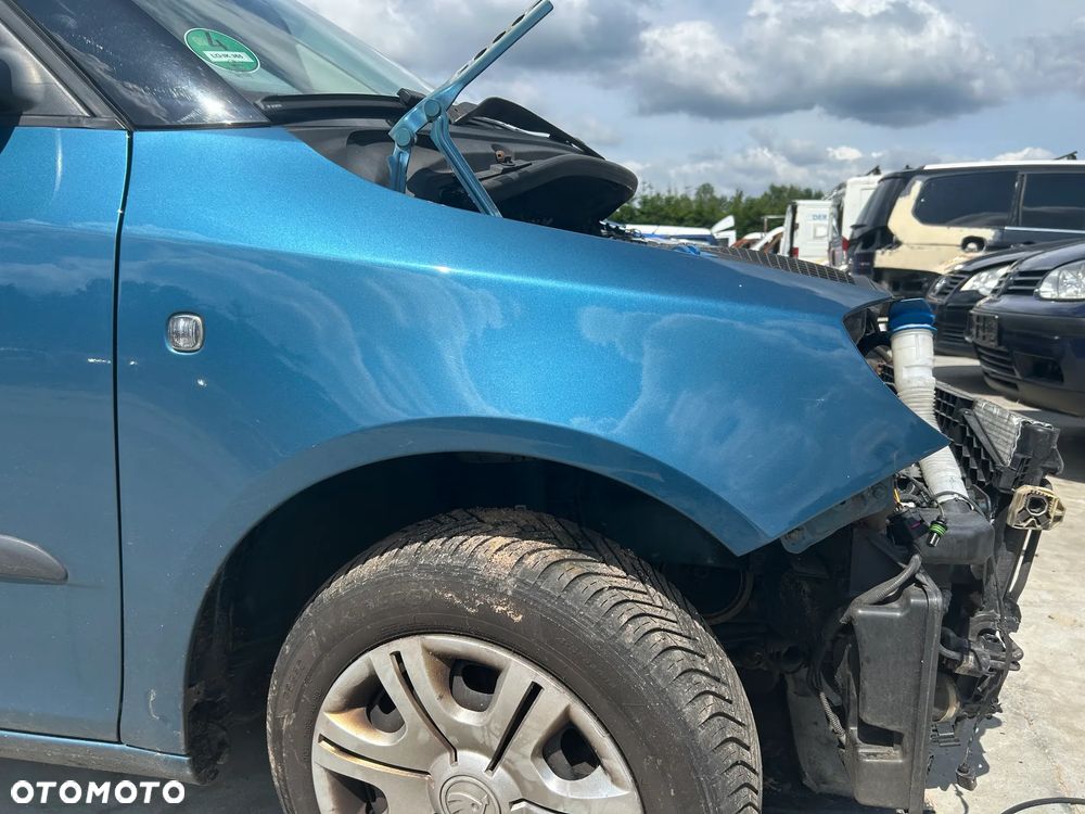 SKODA FABIA II KOMBI BŁOTNIK PRAWY PRZEDNI - 1