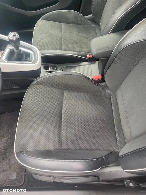Renault Clio - 7