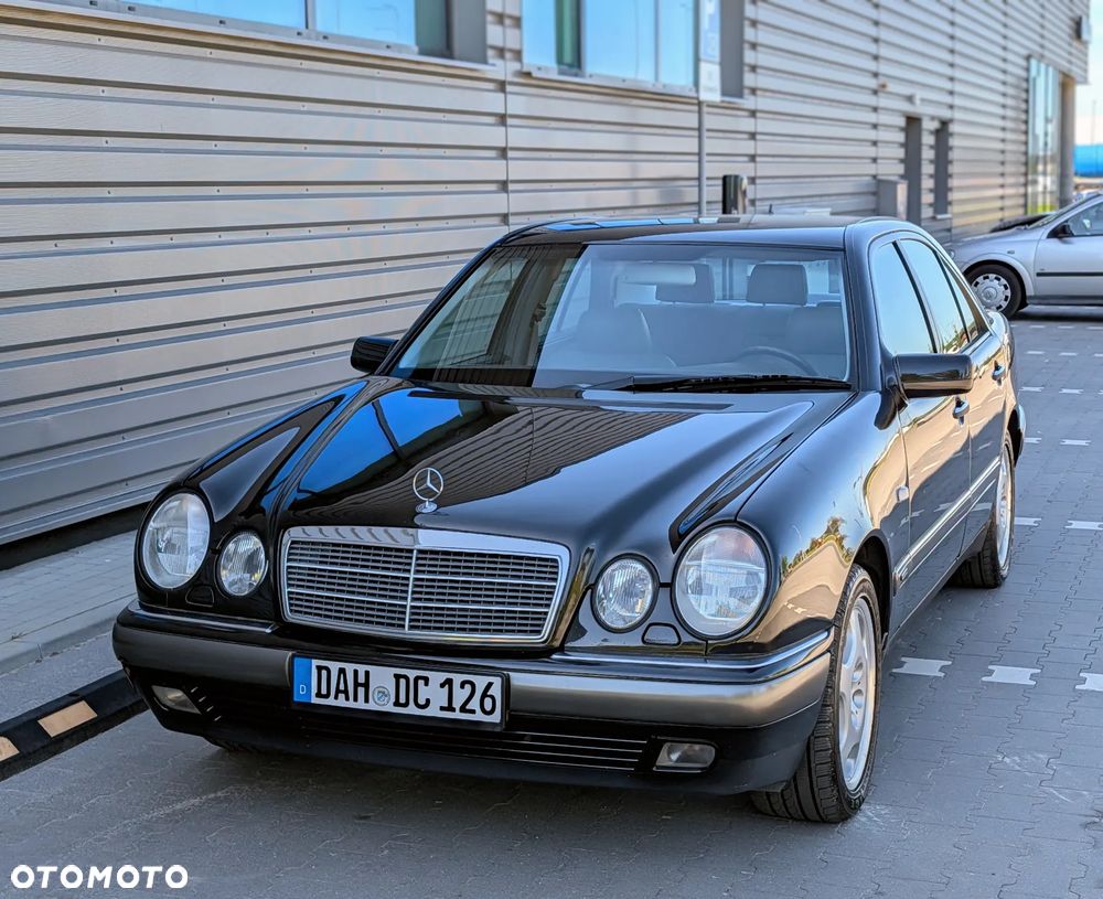Mercedes-Benz Klasa E 320 4-Matic Elegance - 10