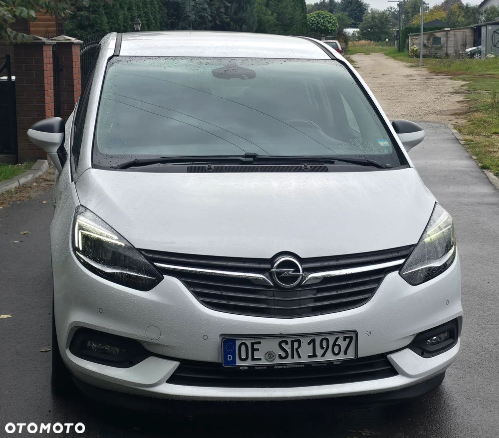 Opel Zafira - 11