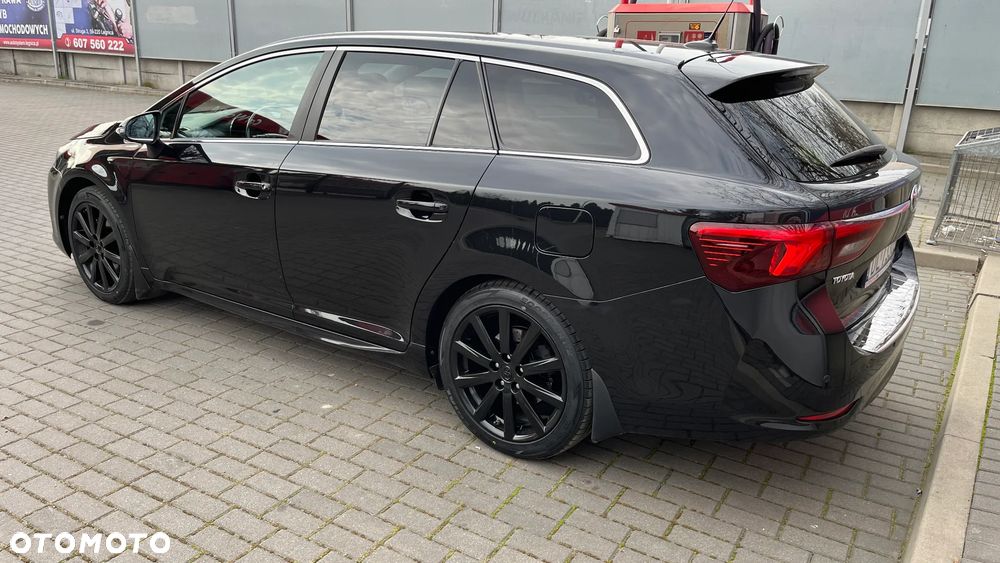 Toyota Avensis 2.0 D-4D Prestige - 2