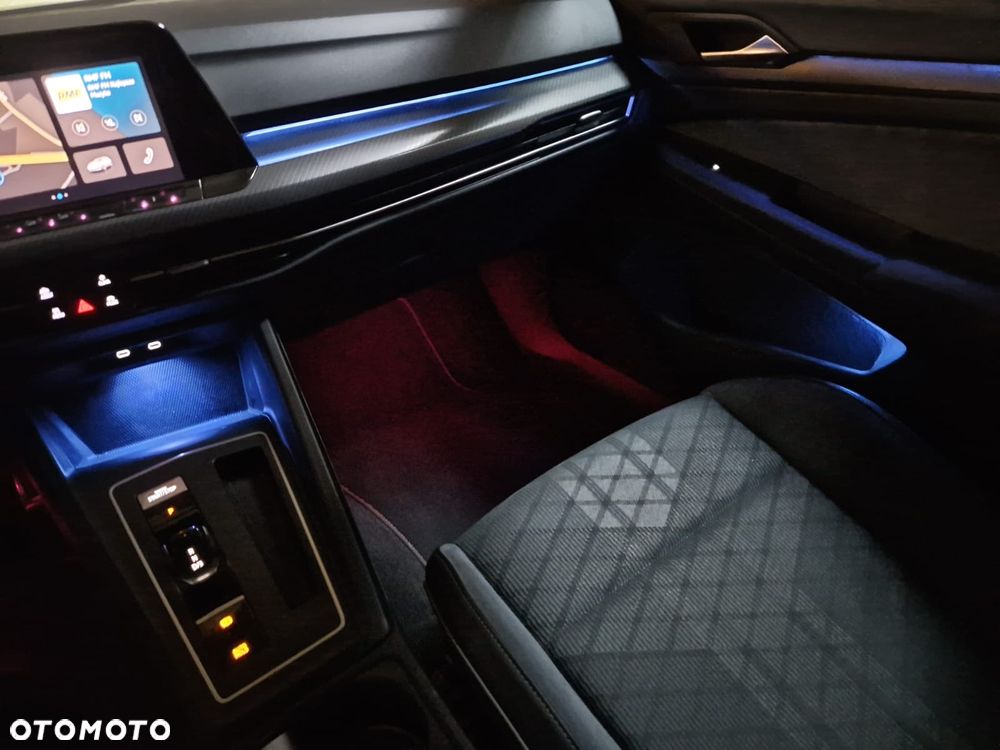 Volkswagen Golf - 25