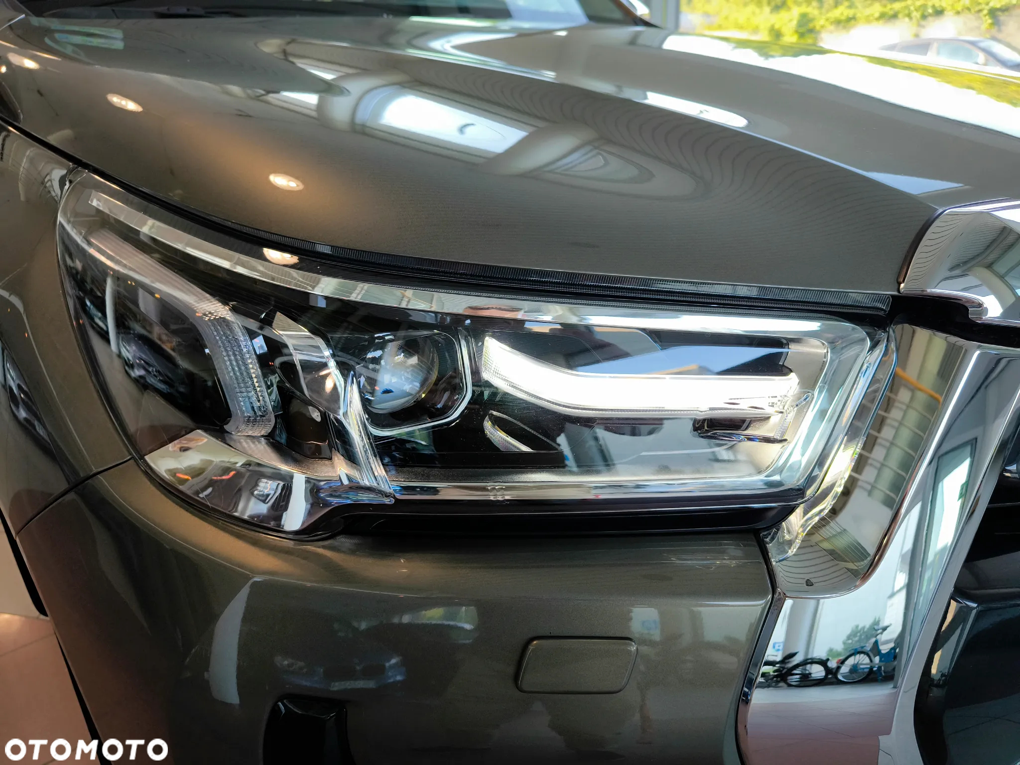 Toyota Hilux 2.8 D-4D Double Cab SR5+ 4x4 - 33