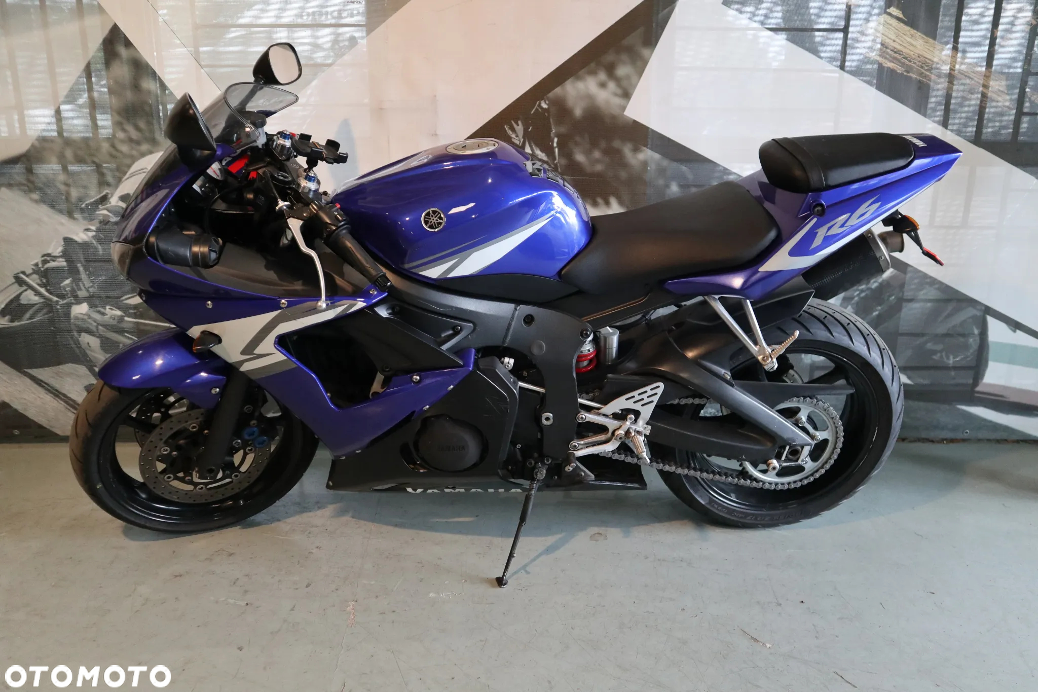 Yamaha R6 - 3