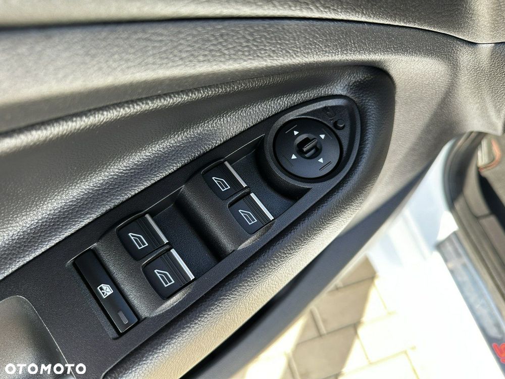 Ford Kuga 1.5 EcoBoost 2x4 ST-Line - 30