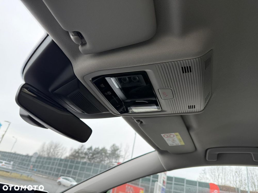 Volkswagen Golf - 27