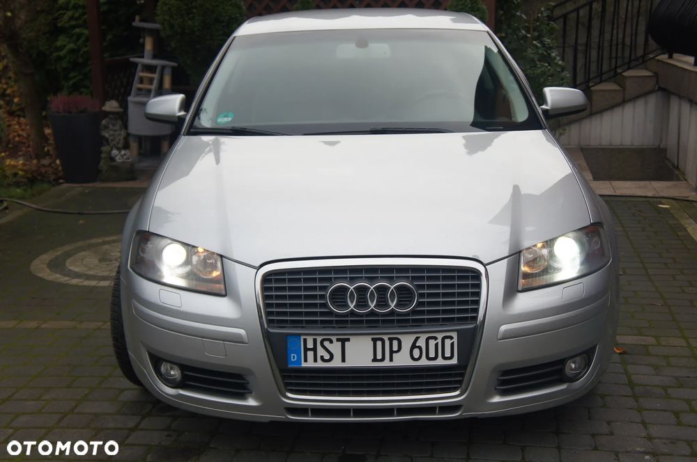 Audi A3 3-drzwiowe 2.0 FSI tiptronic Attraction - 2