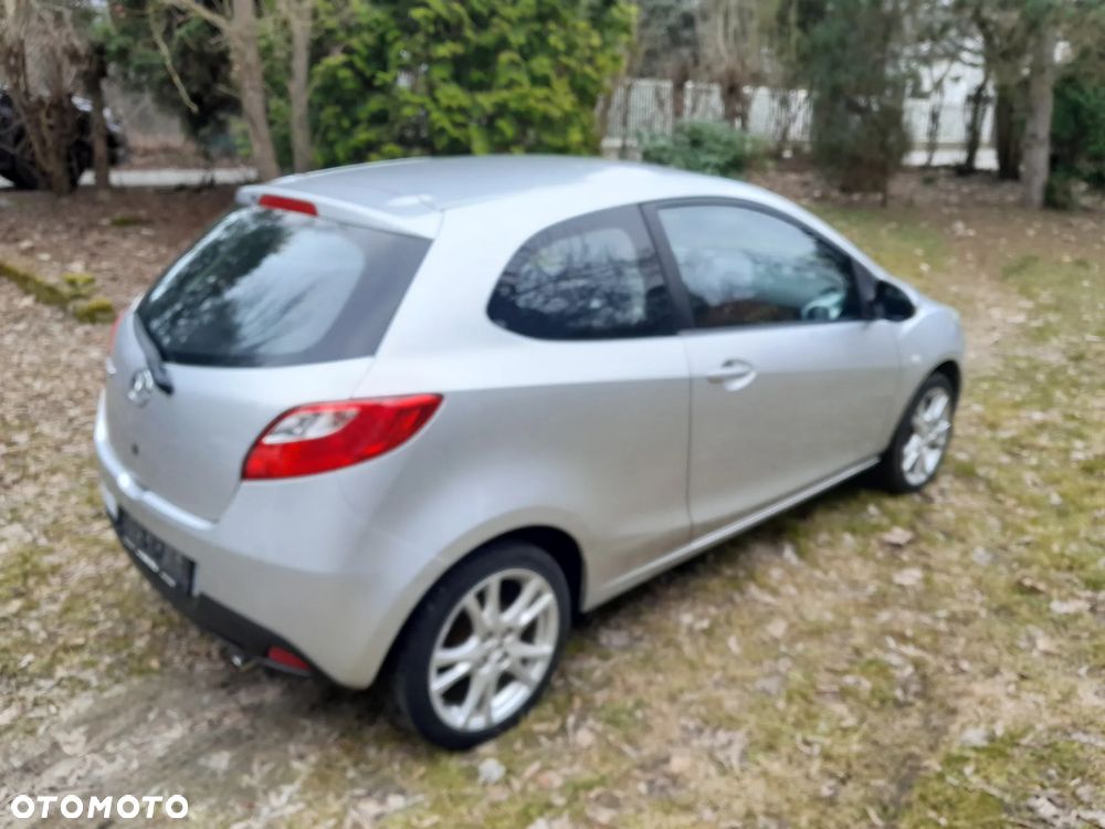 Mazda 2 - 4