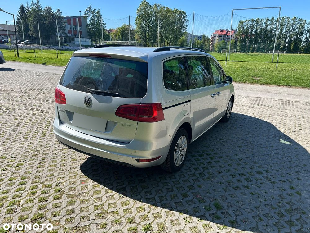Volkswagen Sharan 2.0 TDI Comfortline DSG - 4