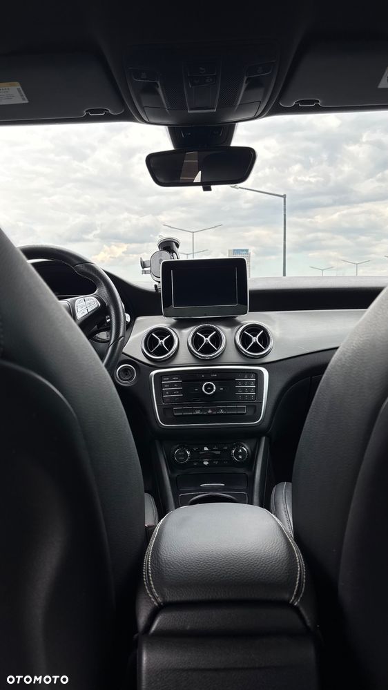 Mercedes-Benz CLA 250 7G-DCT SCORE - 9