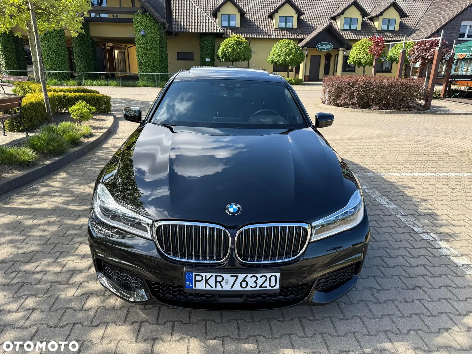 BMW Seria 7 740e iPerformance - 32