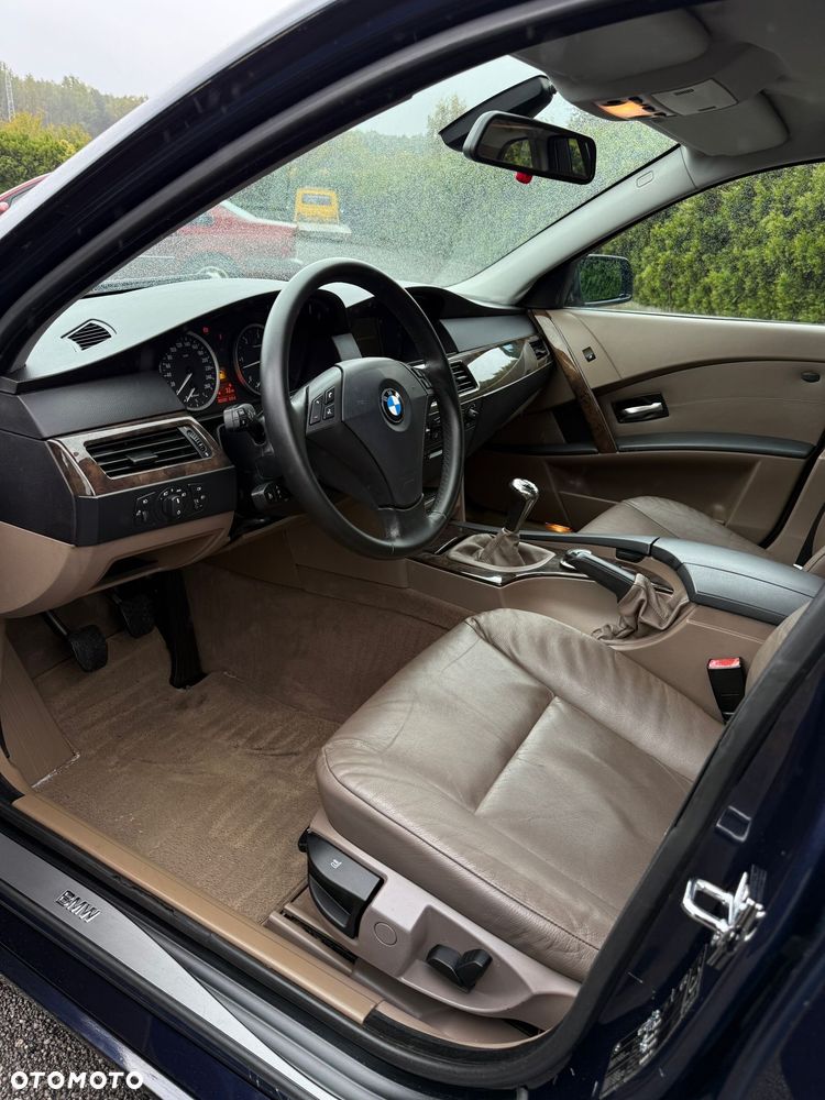 BMW Seria 5 525d - 19