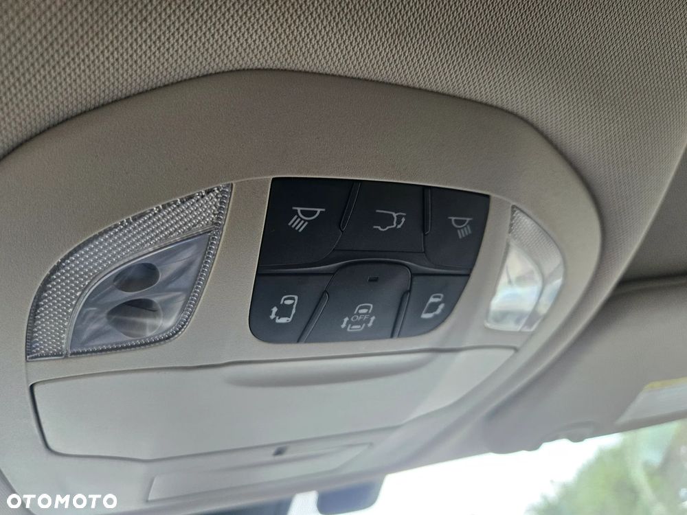 Chrysler Pacifica - 31