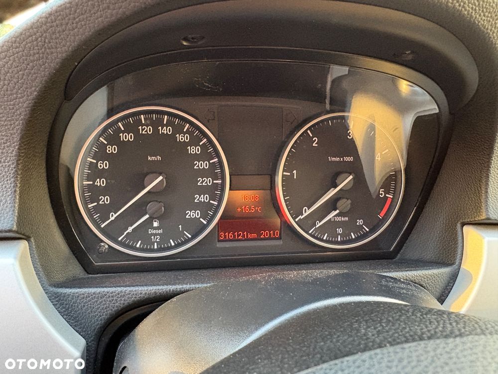 BMW Seria 3 320d Efficient Dynamics - 16