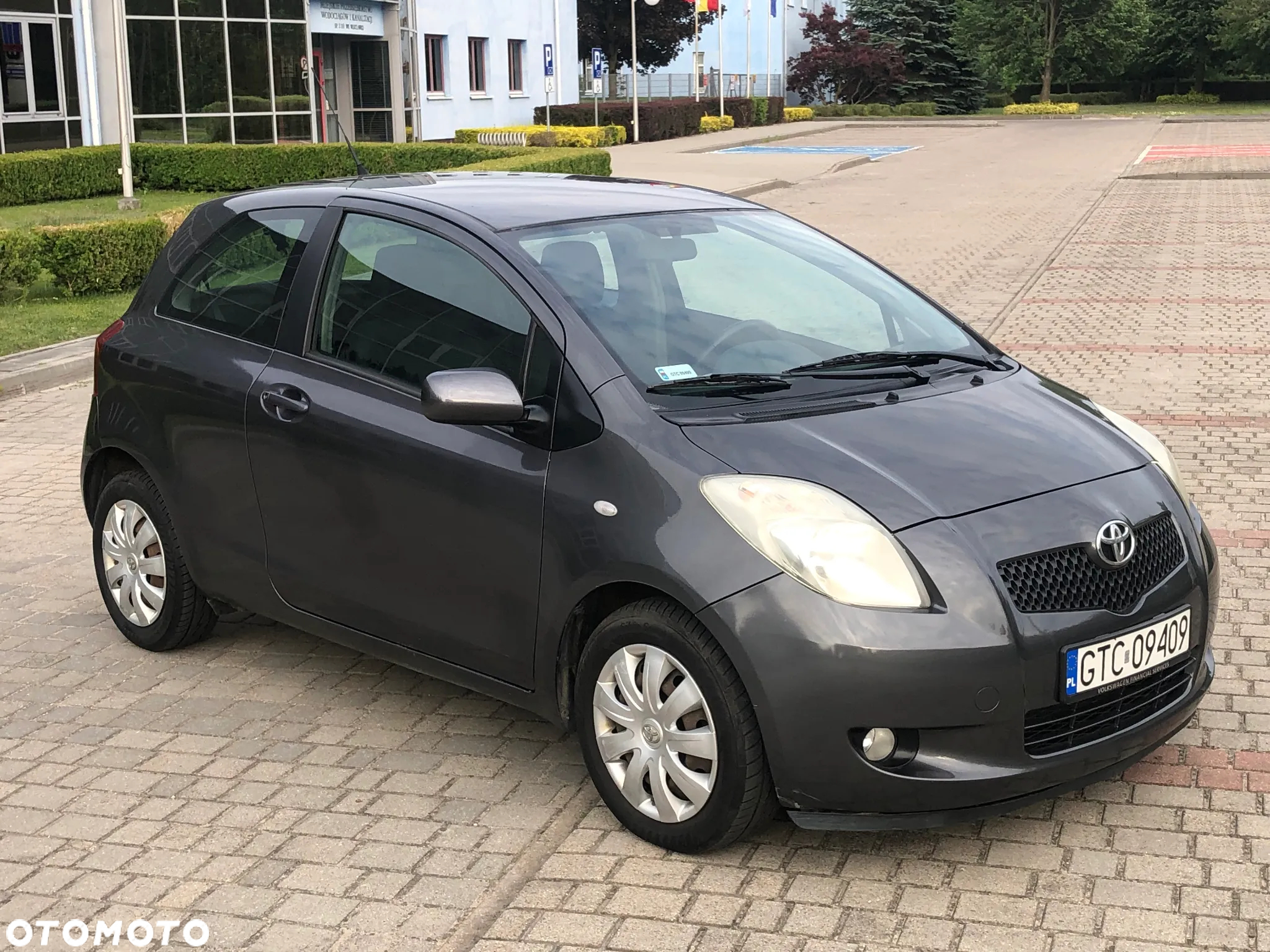 Toyota Yaris - 8