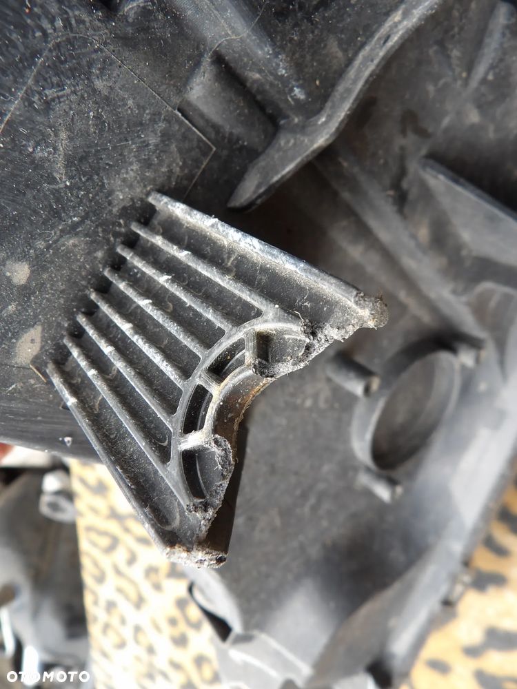 BMW - F25 - H7 - PRAWA LAMPA PRZEDNIA - UŁAMANE UCHWYTY - UK - 7217290 - 8