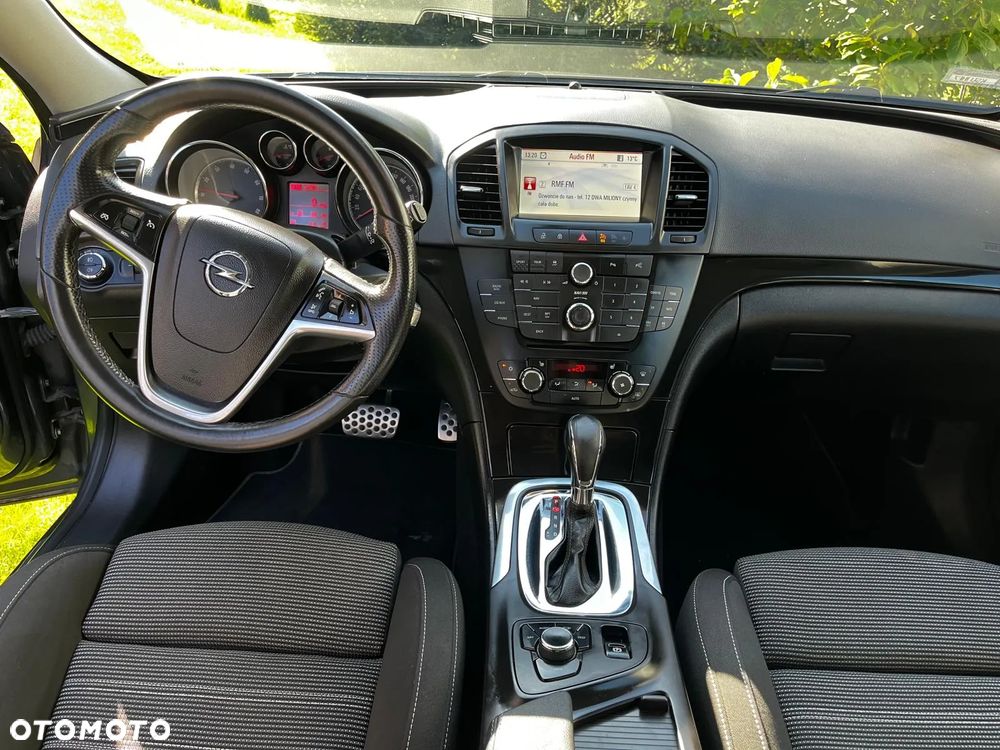 Opel Insignia 2.0 Turbo Sports Tourer 4x4 Automatik Active - 12