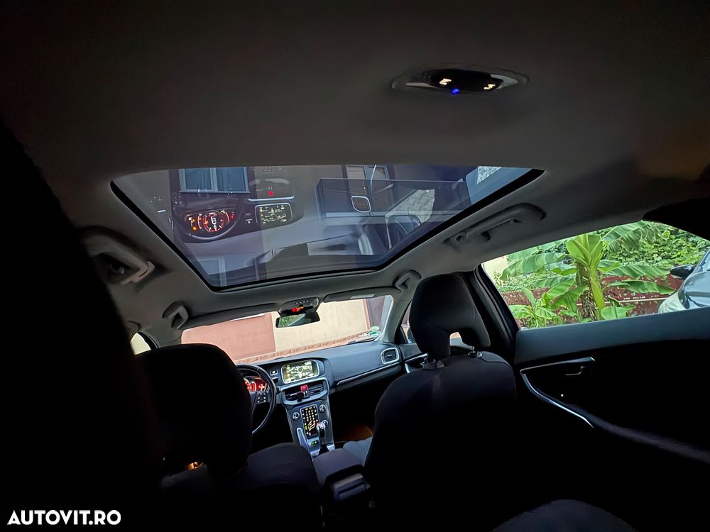 Volvo V40 D2 ECO Momentum - 12